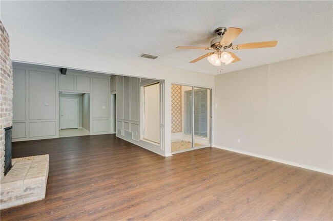 Building Photo - 1108 N Park Dr