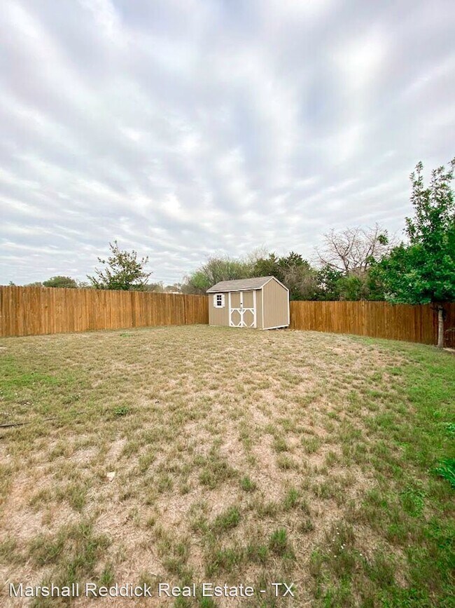 Building Photo - 4 br, 2.5 bath House - 10334 Castello Cyn