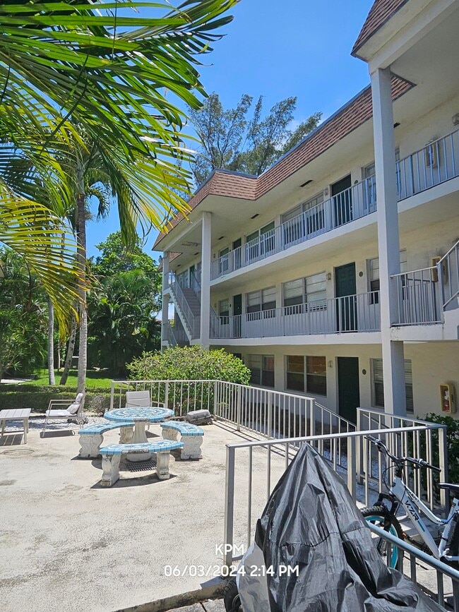 Building Photo - 340 NW 19th St