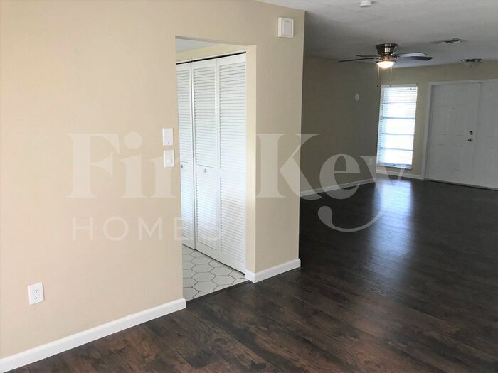 Building Photo - 9280 Sunset Strip