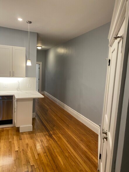 Building Photo - 80 Fenway