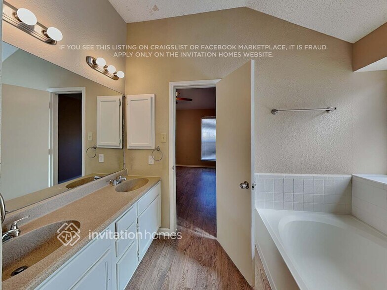 Building Photo - 4951 Shady Oak Trail