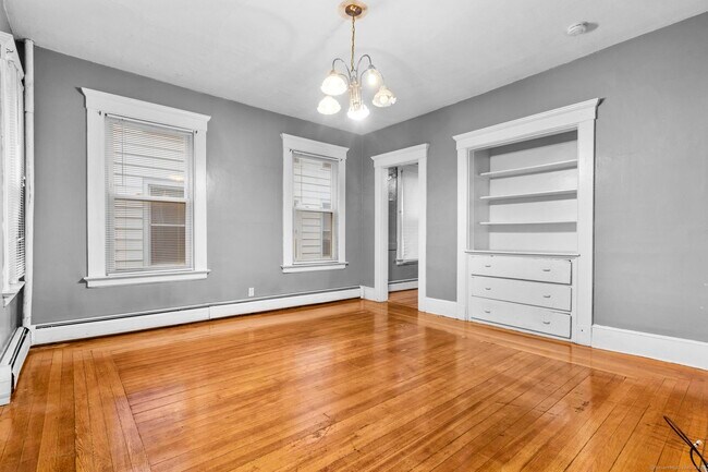 Building Photo - 379 Winthrop Ave