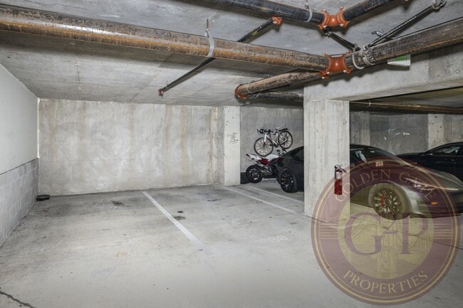 Building Photo - Hayes Valley - 2 BR, 2 BA Condo 947 Sq. Ft...