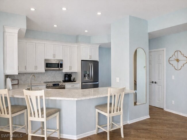 Building Photo - 1520 Clermont Dr