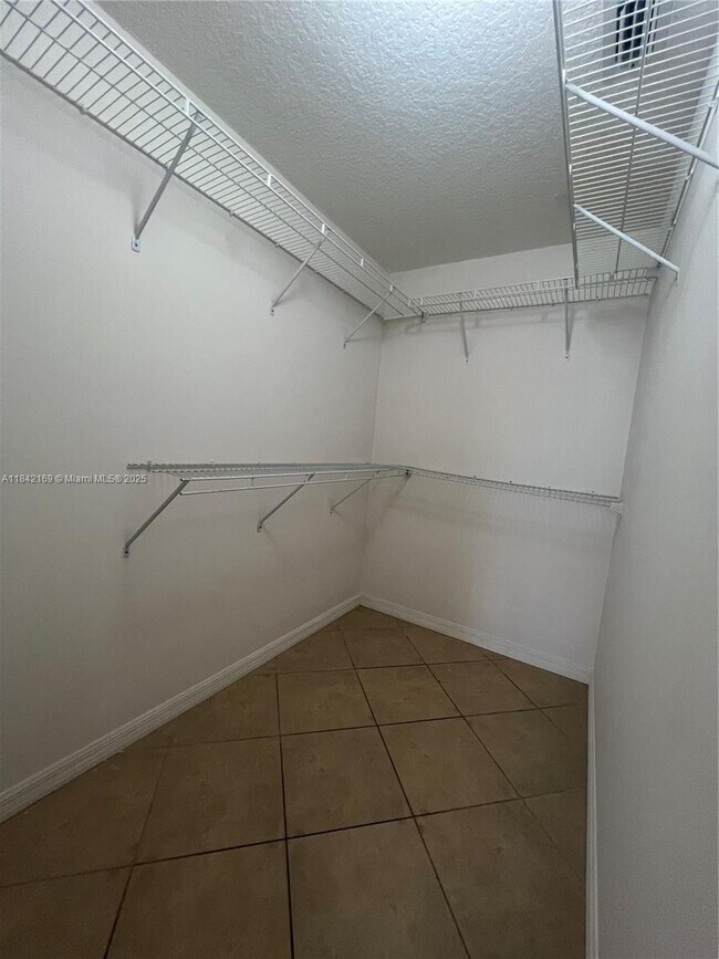 Building Photo - 6340 NW 114th Ave