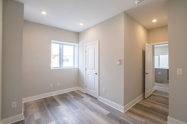 Building Photo - 1233 S 22nd St