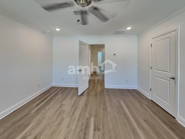 Building Photo - 1208 Livengood Wy