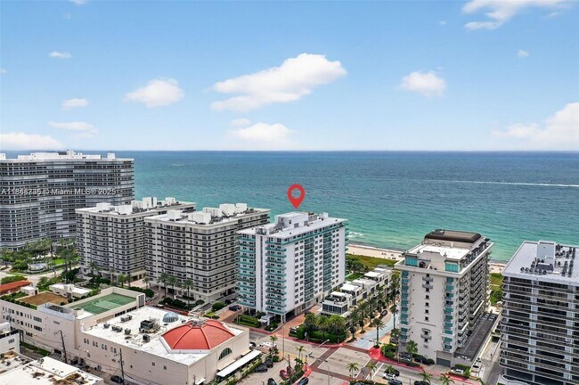 Building Photo - 9511 Collins Ave
