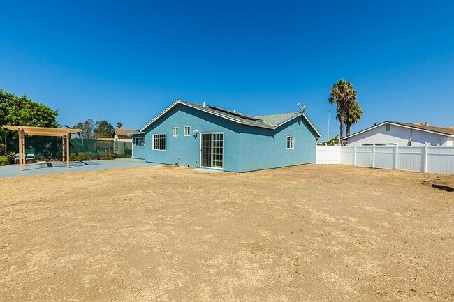 Building Photo - 714 Herbert St