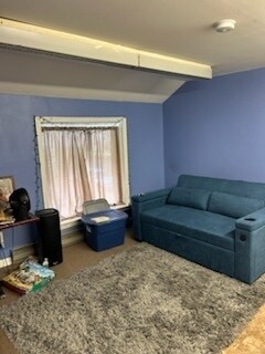 Building Photo - 39 Mine St