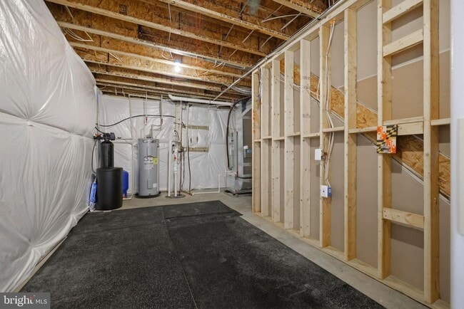 Building Photo - 301 Kingdom Dr