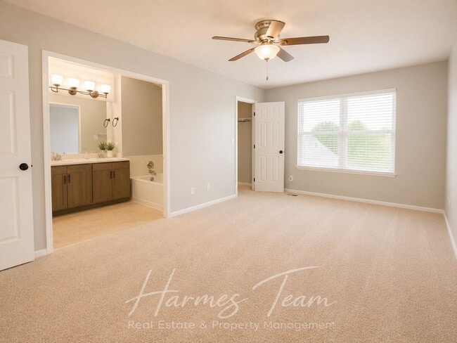 Building Photo - 5960 Grapevine Dr