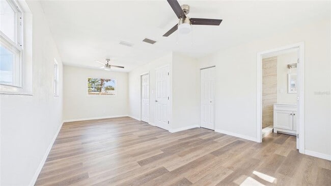 Building Photo - 4418 W Fairview Heights