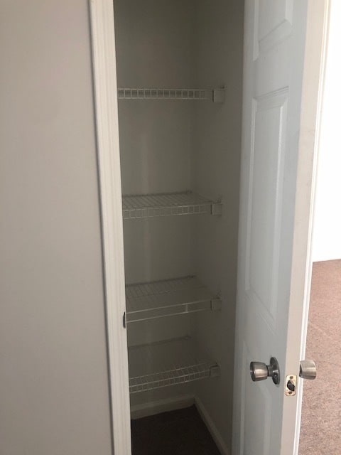 Building Photo - 3 Bedroom 2.5 bath w/1 car garage - Country Estates