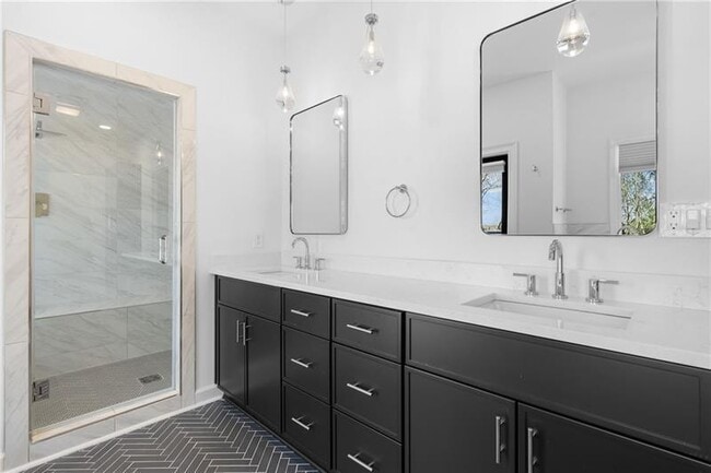Building Photo - 350 Kelson Dr NW