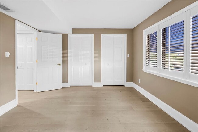 Building Photo - 1355 Pinellas Bayway S