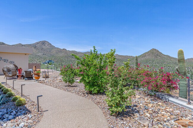 Building Photo - 7274 W el Camino del Cerro