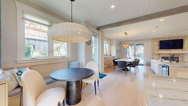 Building Photo - Beautifully Designed Country Club Home Offered July and August 2026