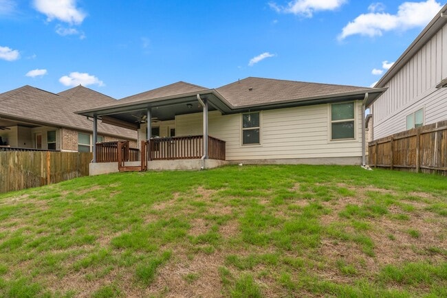 Building Photo - Beautiful 3 bedroom, 2 bathroom home in Hills of Bear Creek!!!
