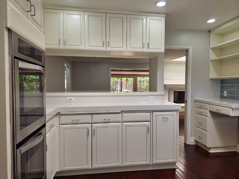 Building Photo - 1219 Essex Ln