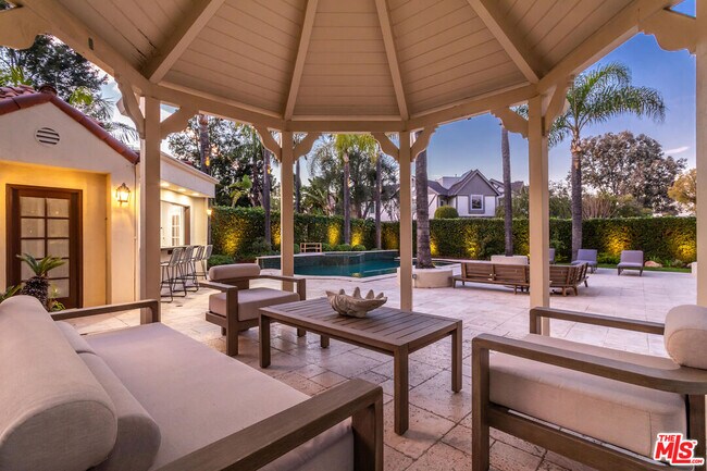 Building Photo - 17230 Silver Ln