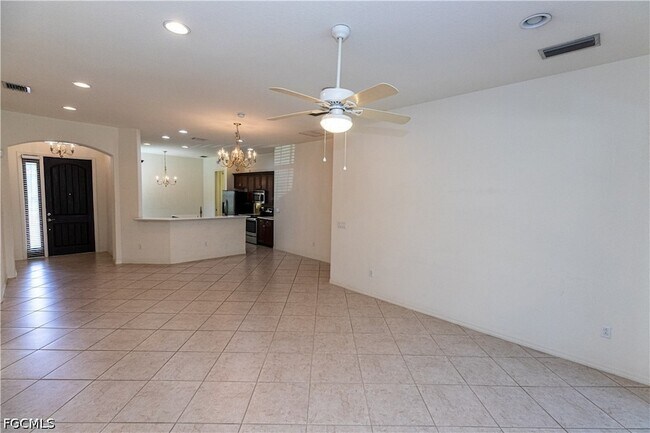 Building Photo - 11108 Esteban Dr