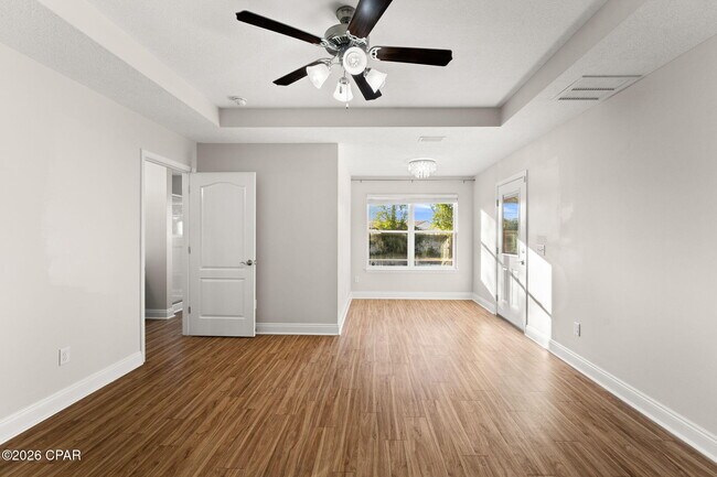 Building Photo - 702 Michigan Ave