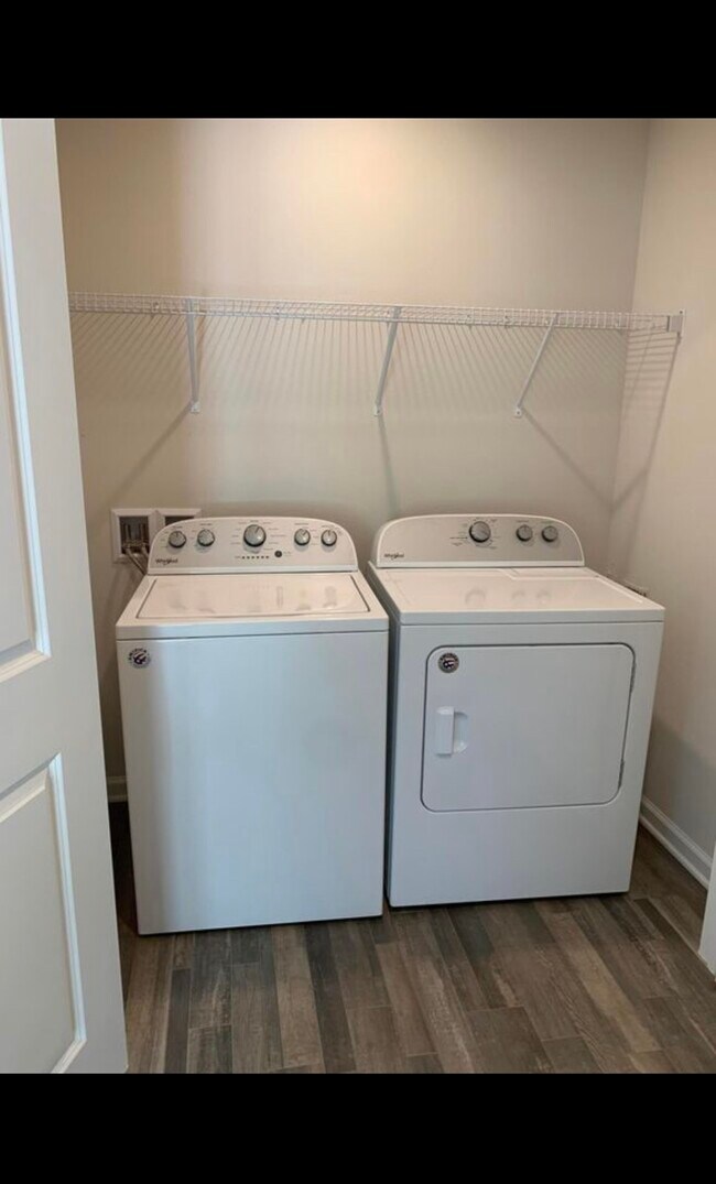 Building Photo - 103 Cora Rd