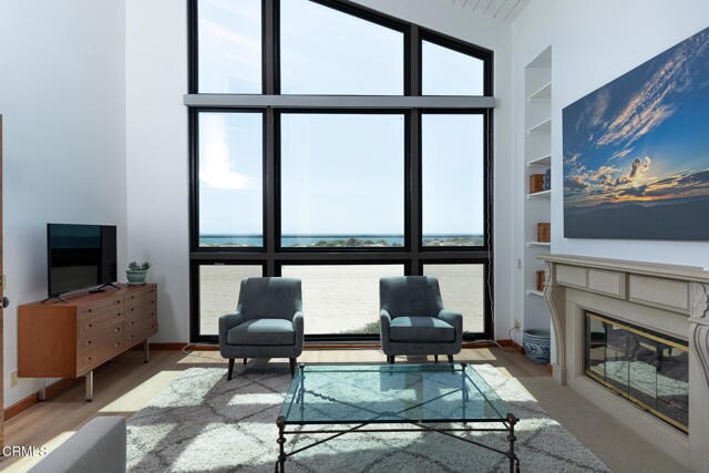 Building Photo - 3265 Ocean Dr