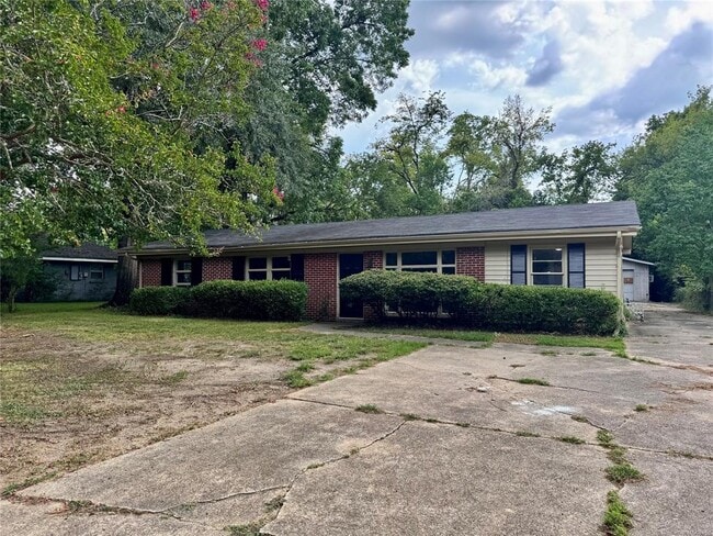 Building Photo - 1078 Lynwood Dr