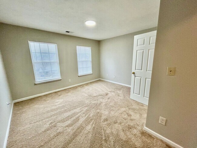 Building Photo - 219 Simba Way