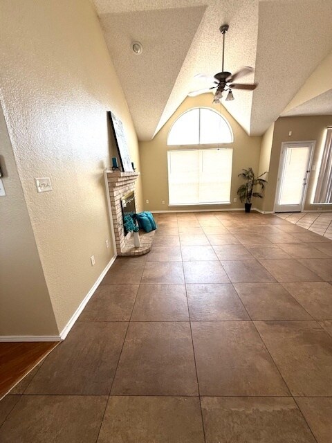 Building Photo - 2713 Clearwater Dr