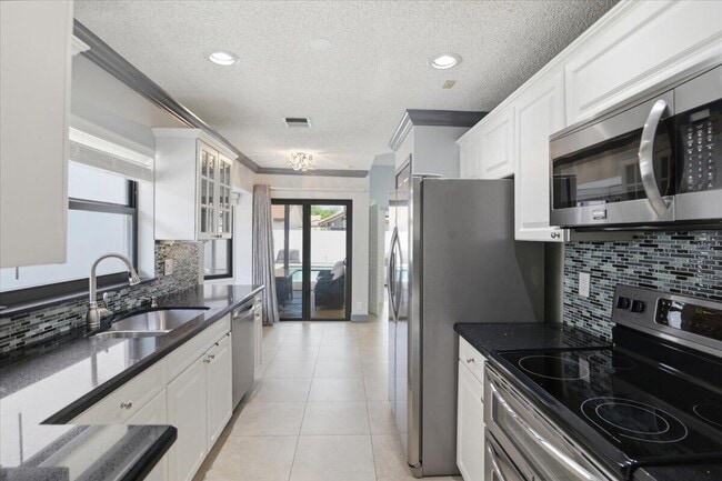 Building Photo - 21583 Villa Nova Dr