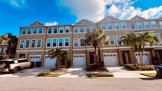 Building Photo - 2915 Pointeview Dr