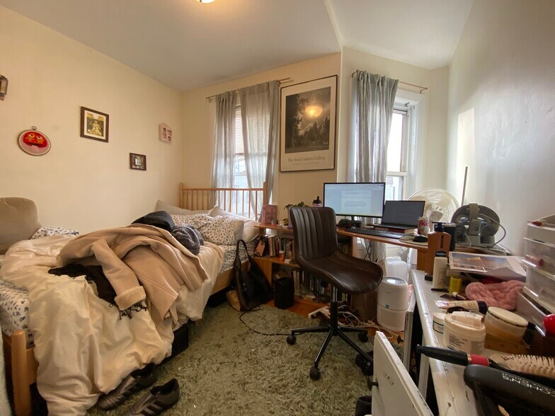 Building Photo - 11 Leverett St