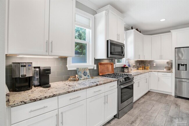 Building Photo - 5771 Red Cedar St