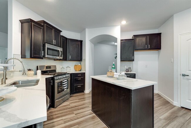 Building Photo - 1705 Lake Pine Dr