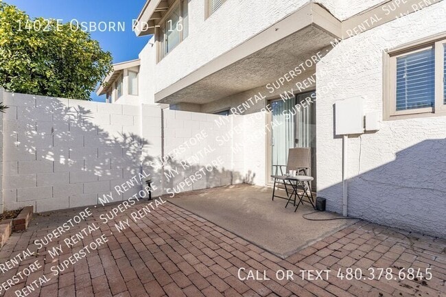 Building Photo - 1402 E Osborn Rd