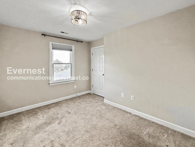 Building Photo - 10401 Bristol Ct