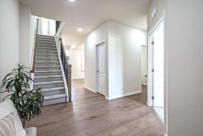 Building Photo - 737 Haywood Dr