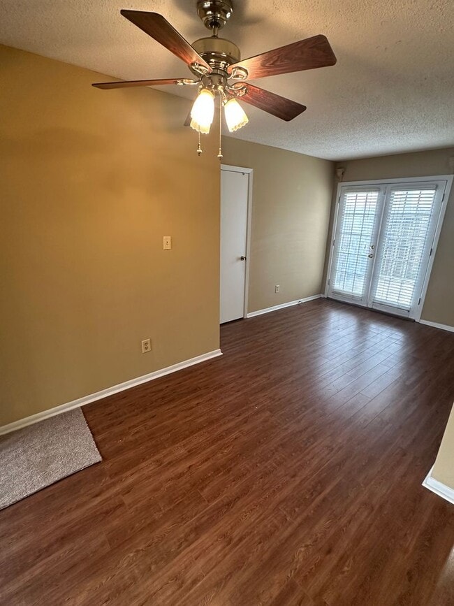 Building Photo - 1BD/1BA Condo located on the Germantown/Memphis Line!