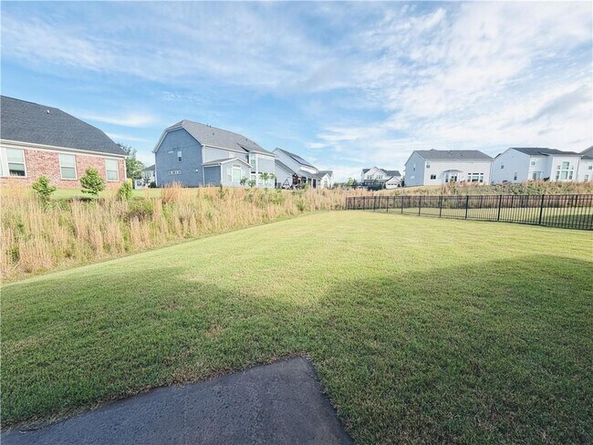 Building Photo - 607 Michigan Cir