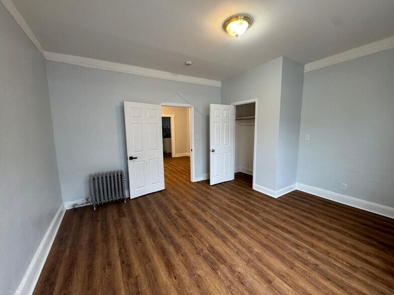 Building Photo - 55 Schley St