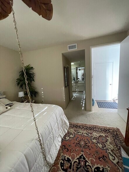 Room #2 with Private Bathroom - 141 Lake Shore Dr
