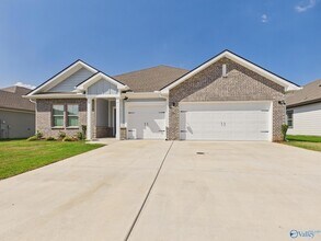 Building Photo - 315 Susan Lynn Dr