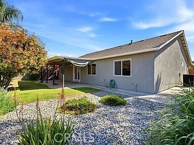 Building Photo - 2542 E Parkview Ave