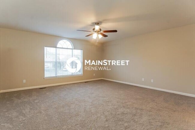 Building Photo - 4 Bedroom Pet-Friendly Home in Birmingham, AL with Main Street Renewal
