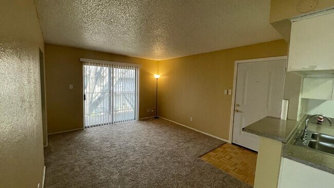 Building Photo - 12615 Brookglade Cir