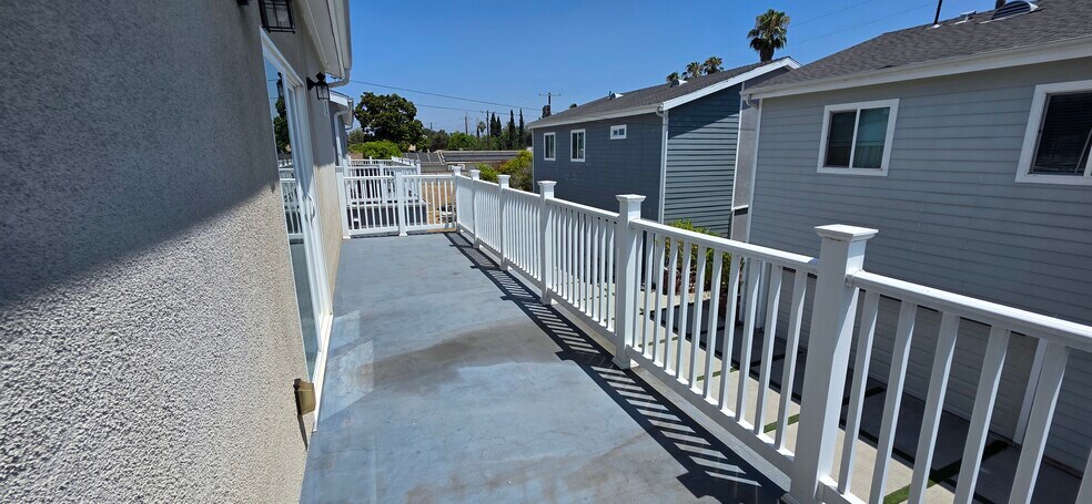 Building Photo - 5812 Cleon Ave
